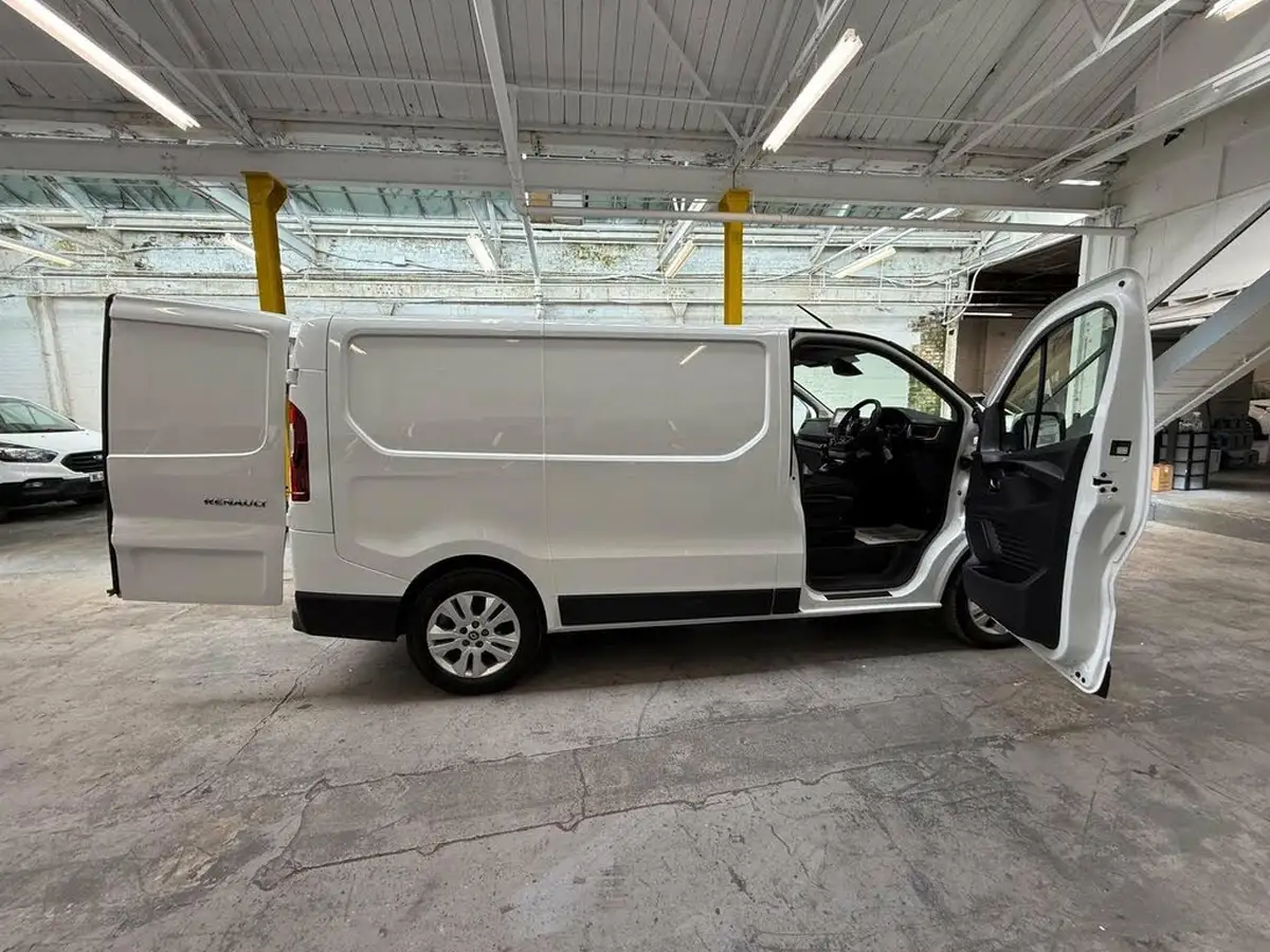 2022-renault-trafic-20dci-sl28-130-sport-big-29