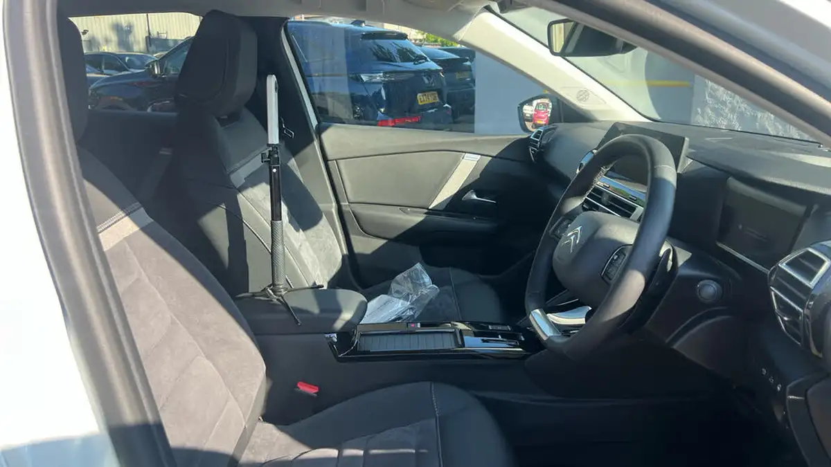 2024-citroen-c4-x-12-puretech-max-130ps-ss-eat8-big-10
