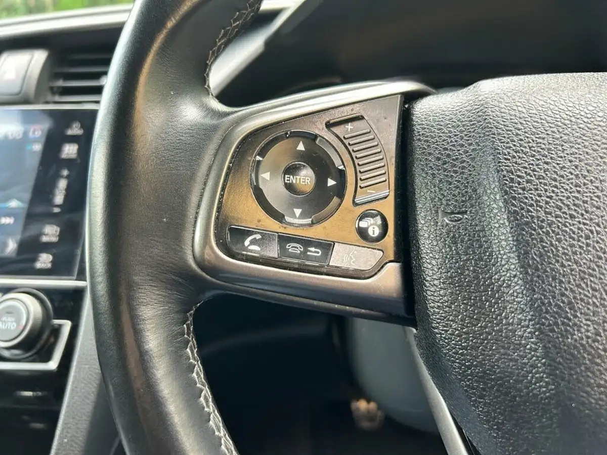 2017-honda-civic-10-vtec-turbo-sr-big-21