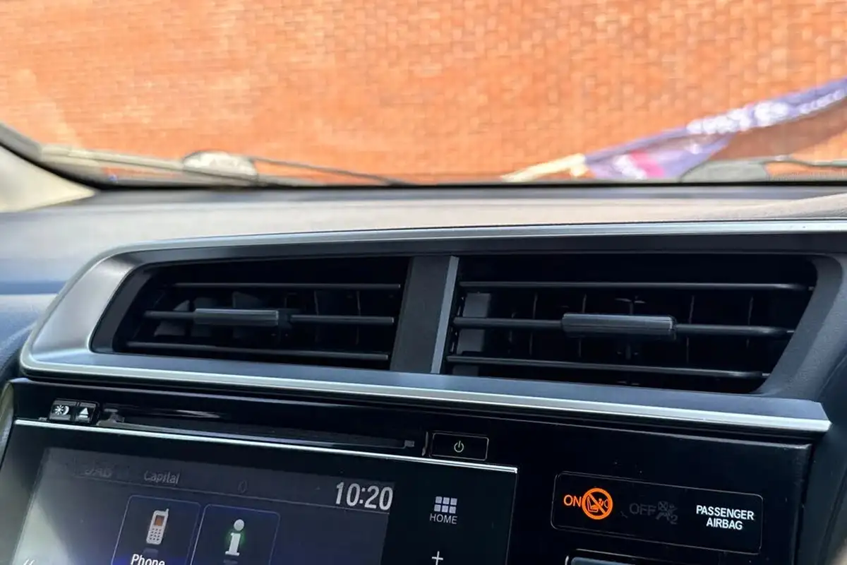 2019-honda-jazz-13-i-vtec-se-cvt-big-34