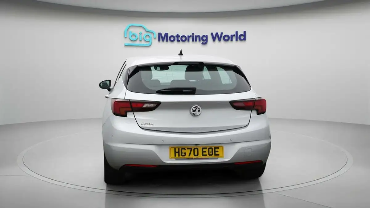 2020-vauxhall-astra-12-turbo-elite-nav-premium-big-6