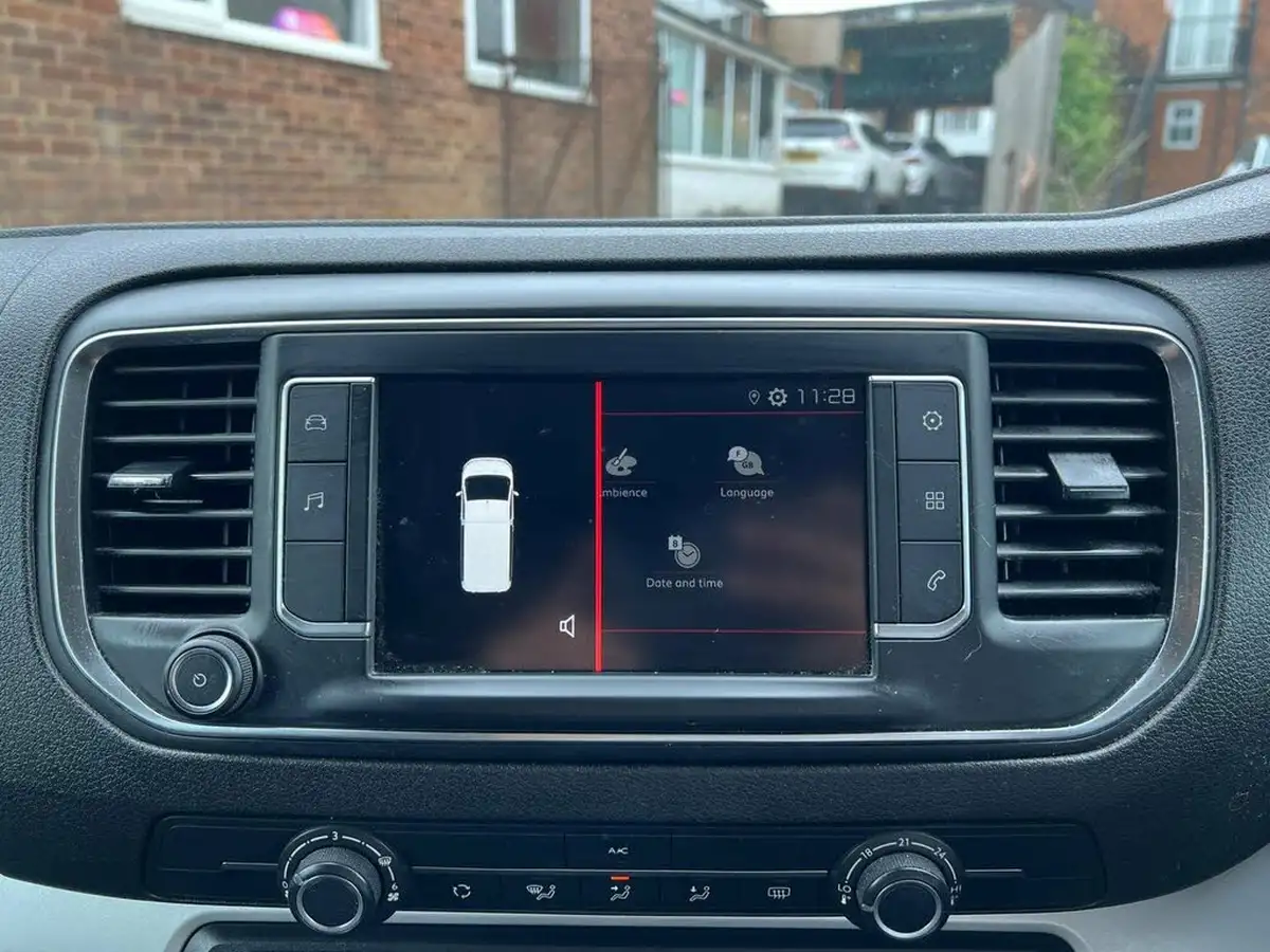 2019-citroen-spacetourer-15bluehdi-business-m-big-54