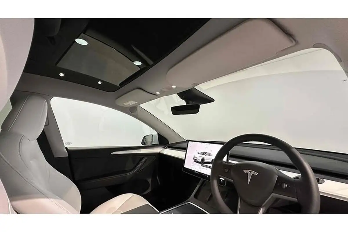 2023-tesla-model-y-e-performance-big-31