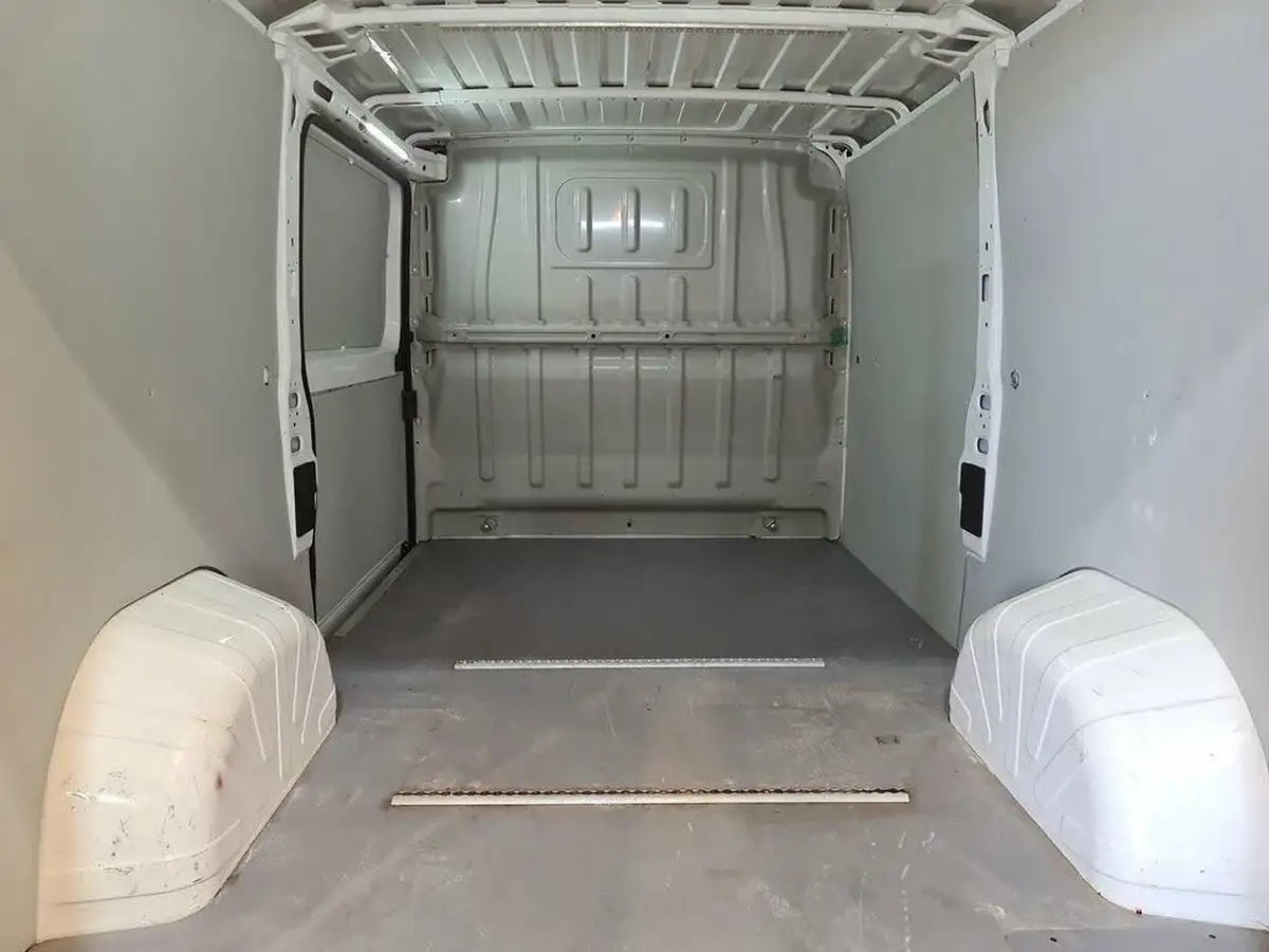 2019-citroen-relay-20bluehdi-35-l2h1-enterprise-big-19