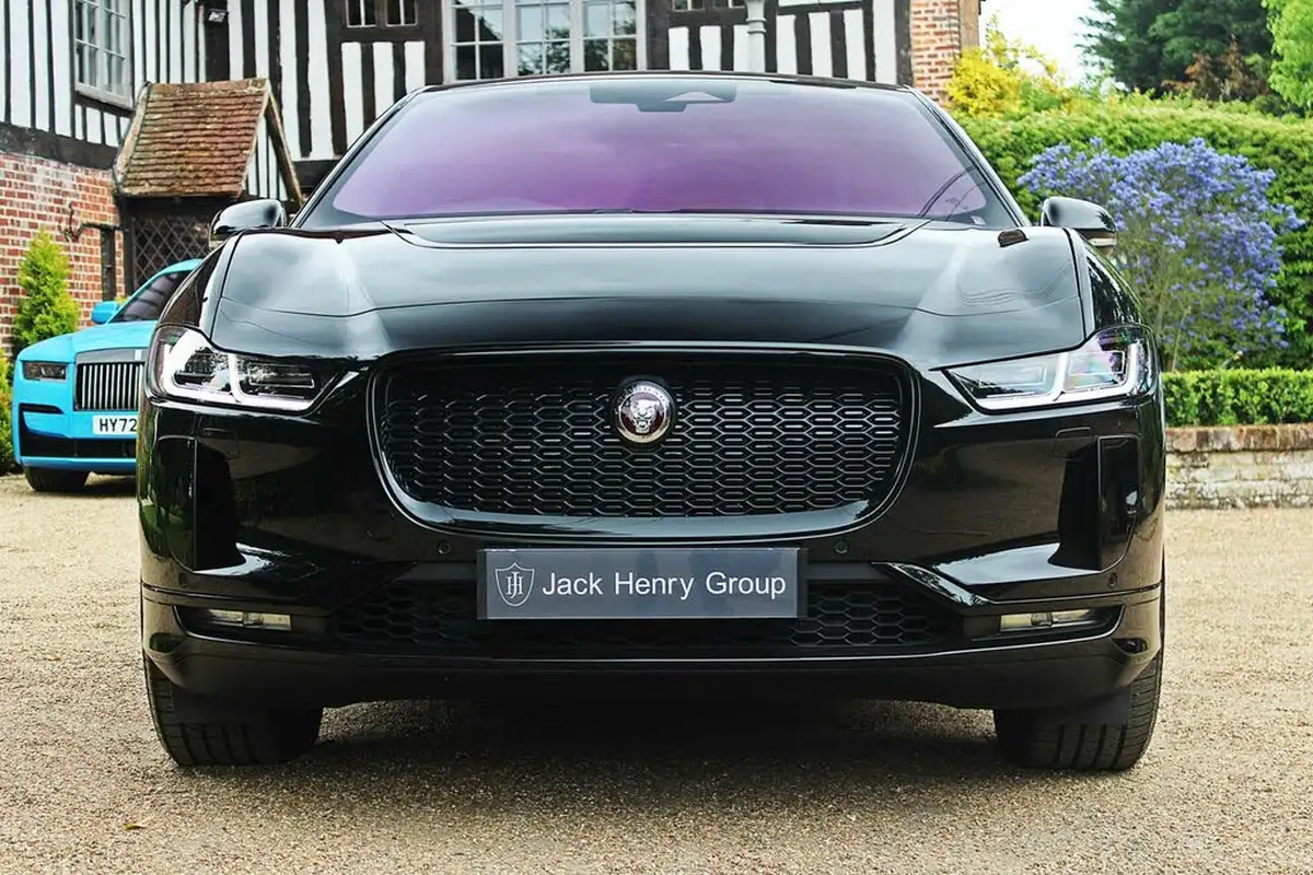 2023-jaguar-i-pace-ev400-hse-black-big-10