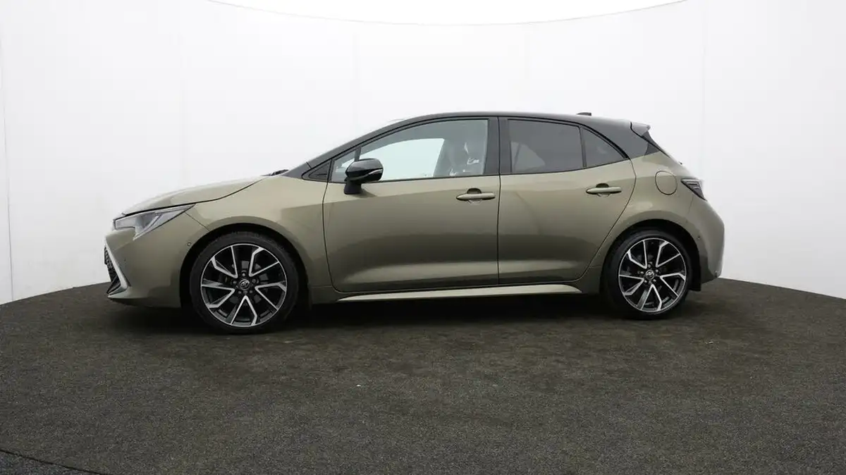 2022-toyota-corolla-18-vvt-i-excel-120bhp-trk-hatchback-big-65