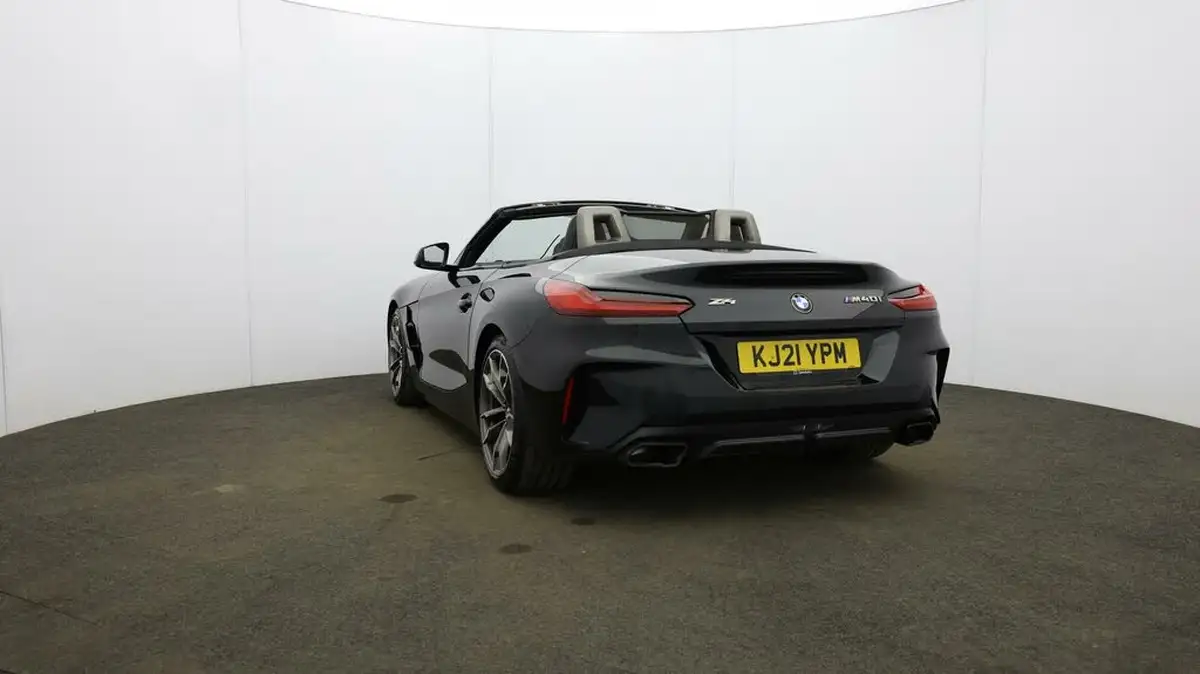 2021-bmw-z4-30-m40i-big-32