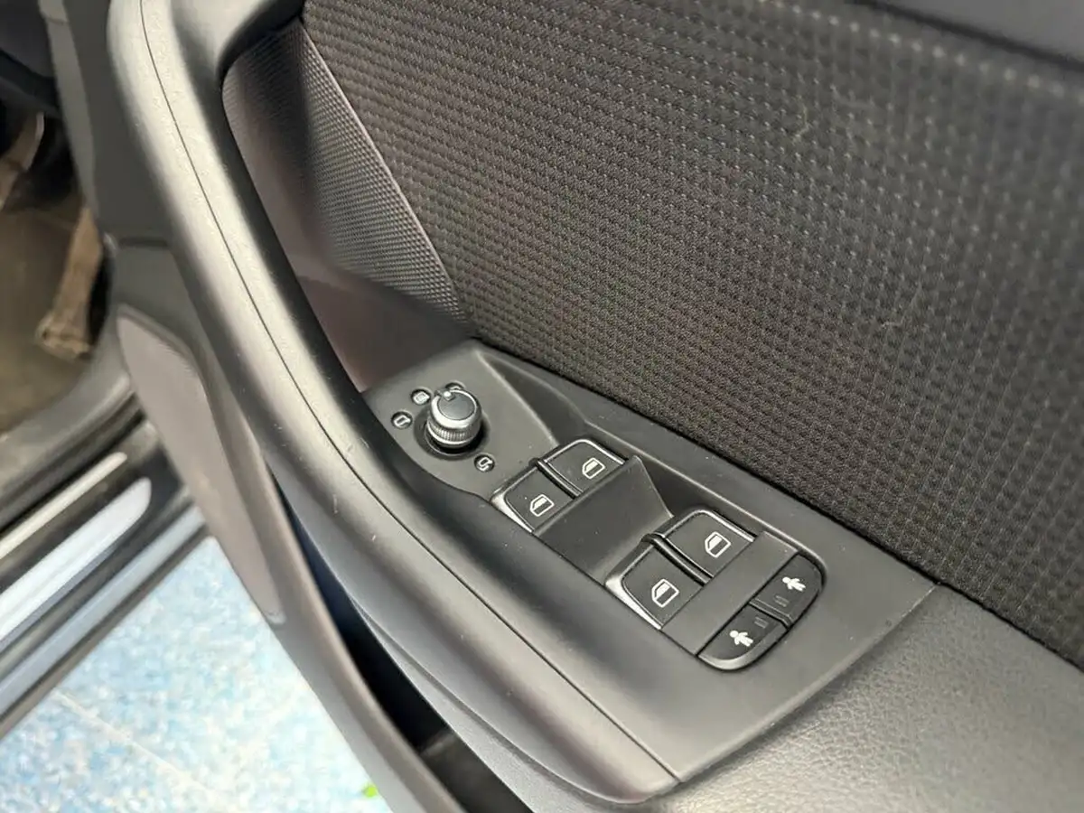 2017-audi-q3-14-tfsi-s-line-edition-big-27