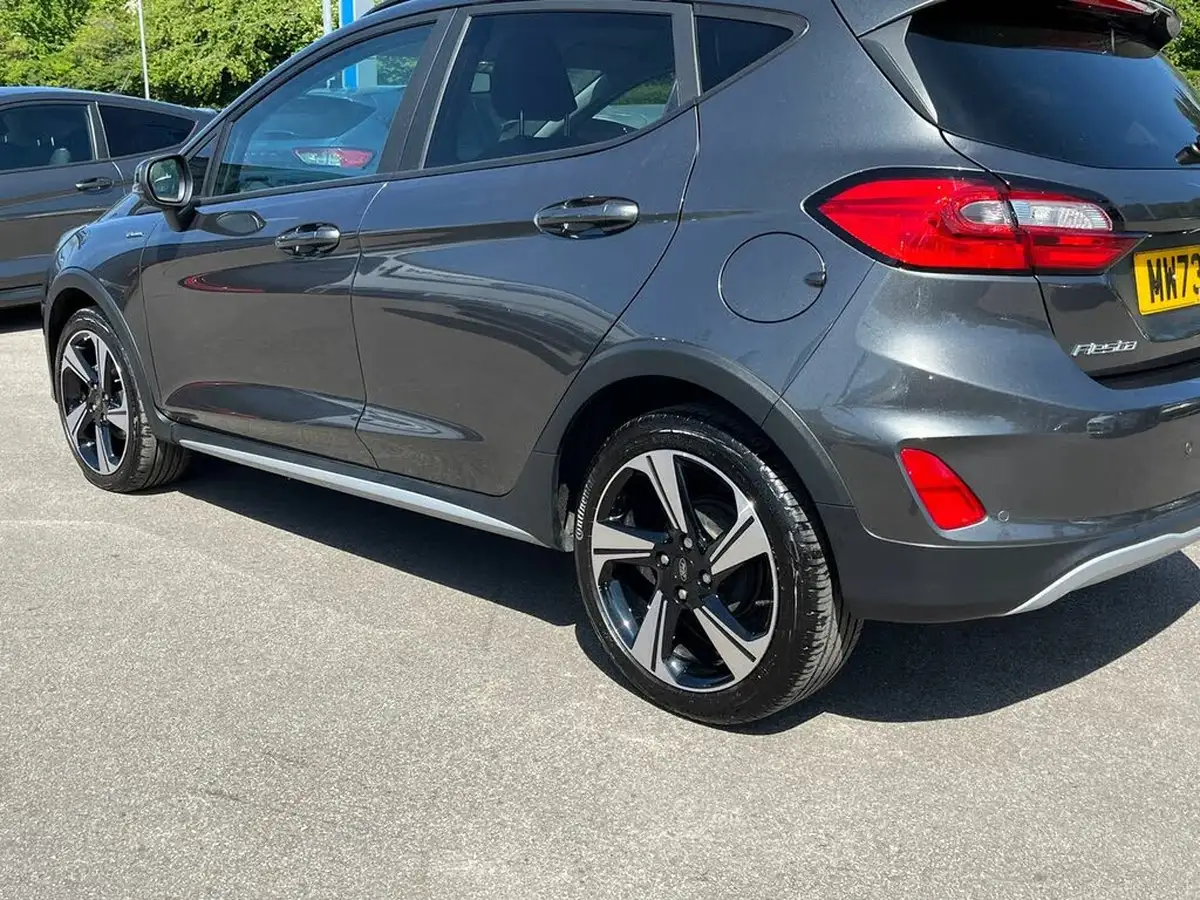2023-ford-fiesta-10t-active-125ps-hybrid-mhev-big-22