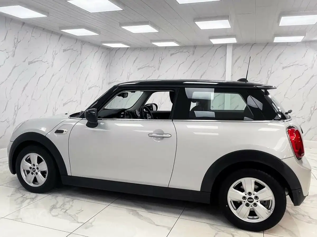 2020-mini-cooper-15-cooper-classic-nav-hatchback-3d-big-7