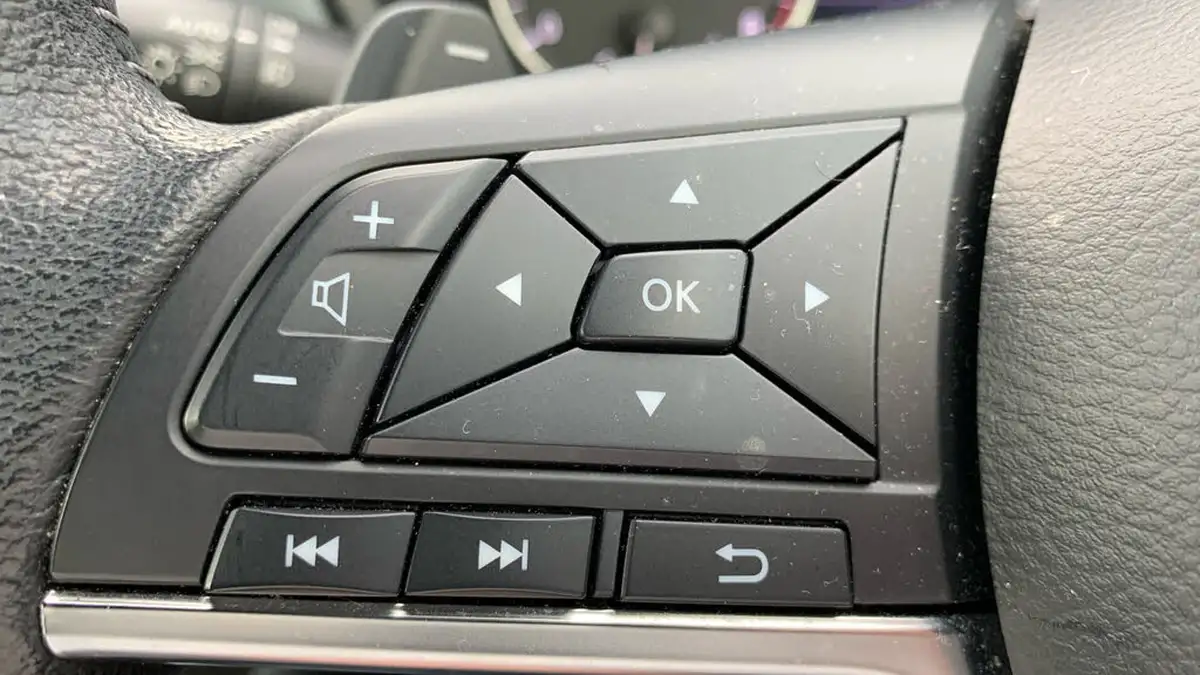 2020-nissan-juke-10-dig-t-n-connecta-117ps-dct-big-22