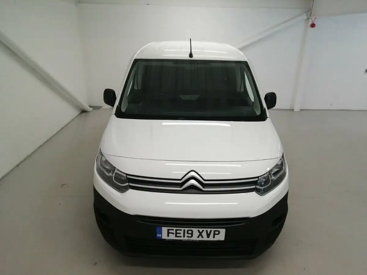 2019-citroen-berlingo-16bluehdi-1000-enterprise-big-23