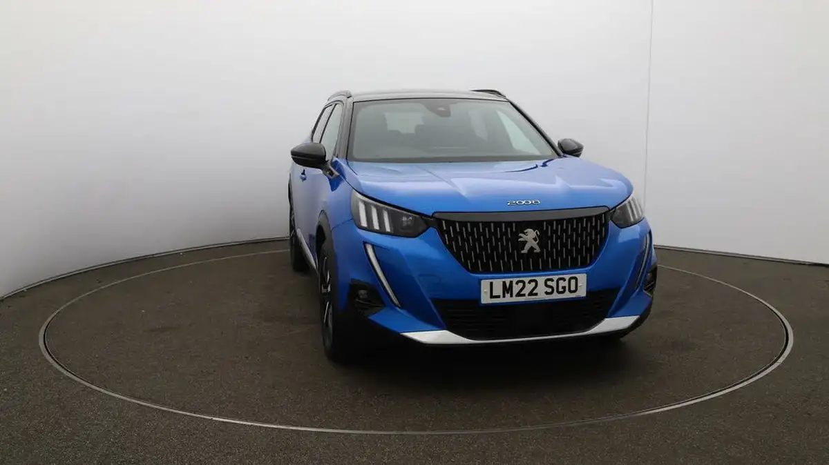 2022-peugeot-2008-suv-12-puretech-gt-big-41