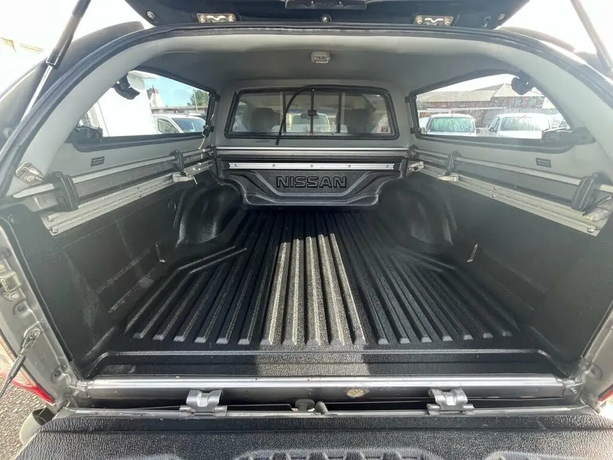 2017-nissan-navara-23dci-tekna-auto-big-41
