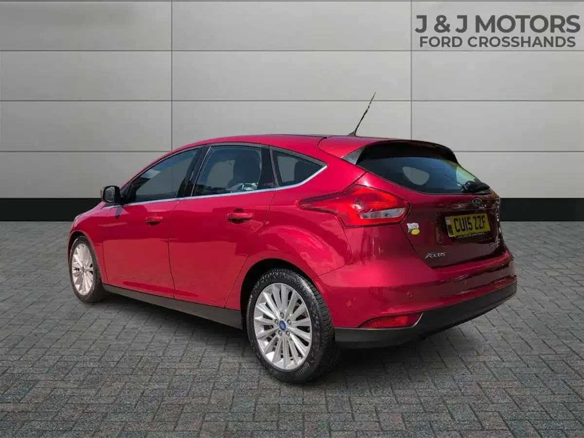2015-ford-focus-15tdci-titanium-x-hatchback-big-4