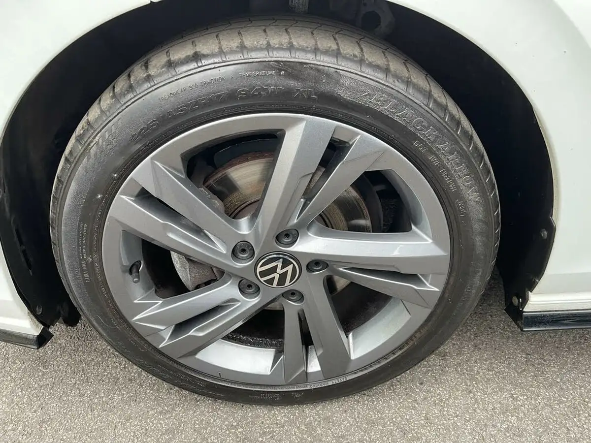 2021-volkswagen-golf-15-tsi-r-line-130ps-hatchback-big-38
