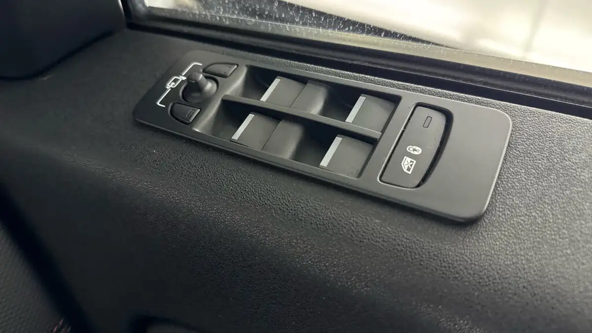 2021-land-rover-discovery-sport-20-d200-r-dynamic-s-plus-big-22