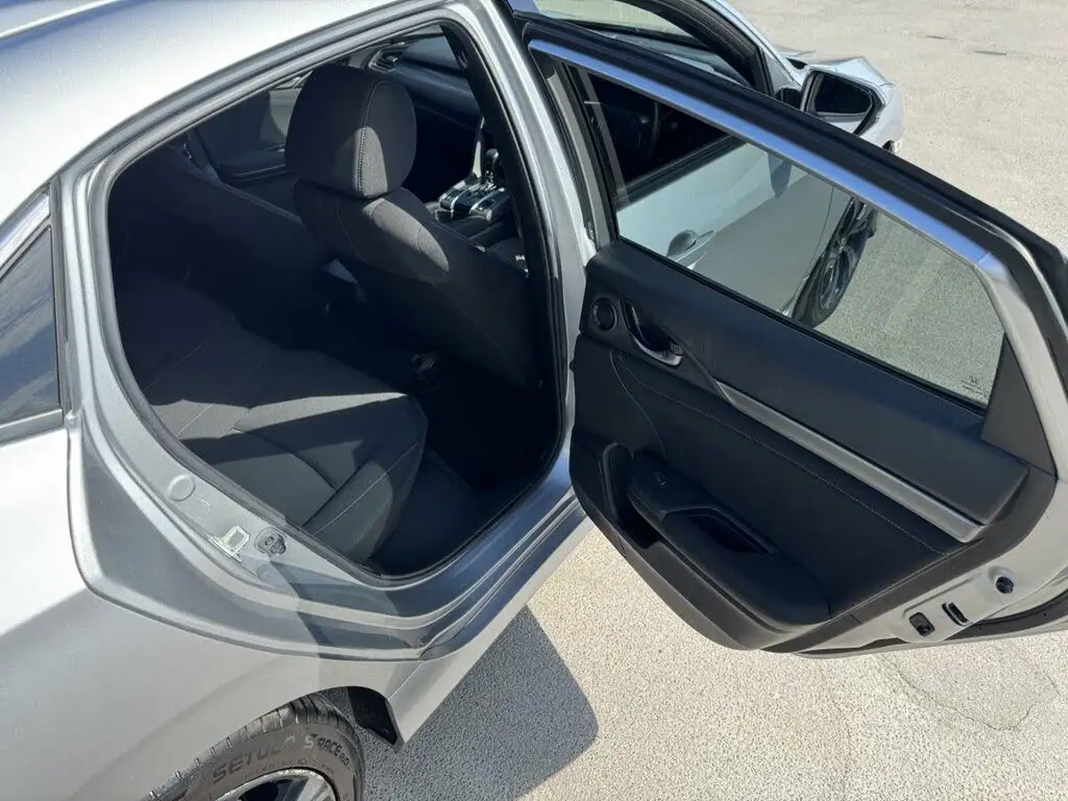2017-honda-civic-10-vtec-turbo-sr-cvt-big-14