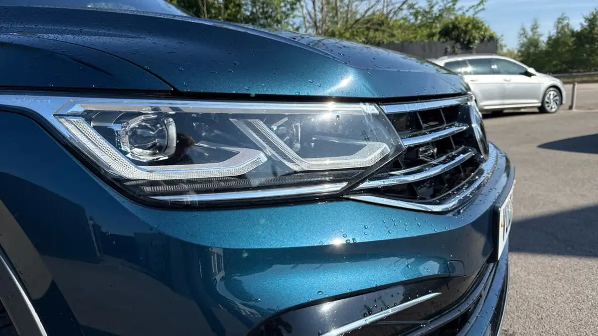 2021-volkswagen-tiguan-15-tsi-r-line-big-5