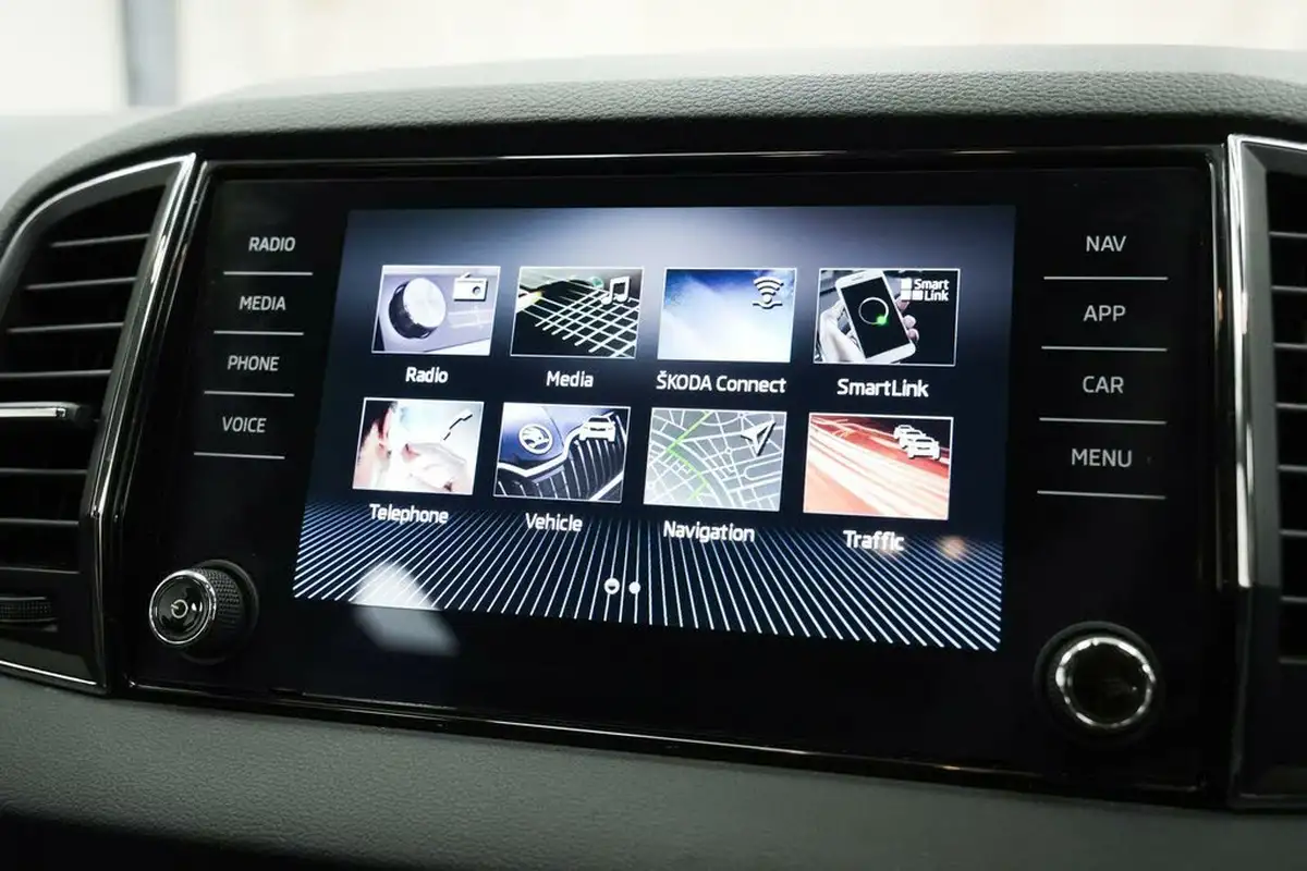 2020-skoda-karoq-10-tsi-se-technology-116ps-big-21