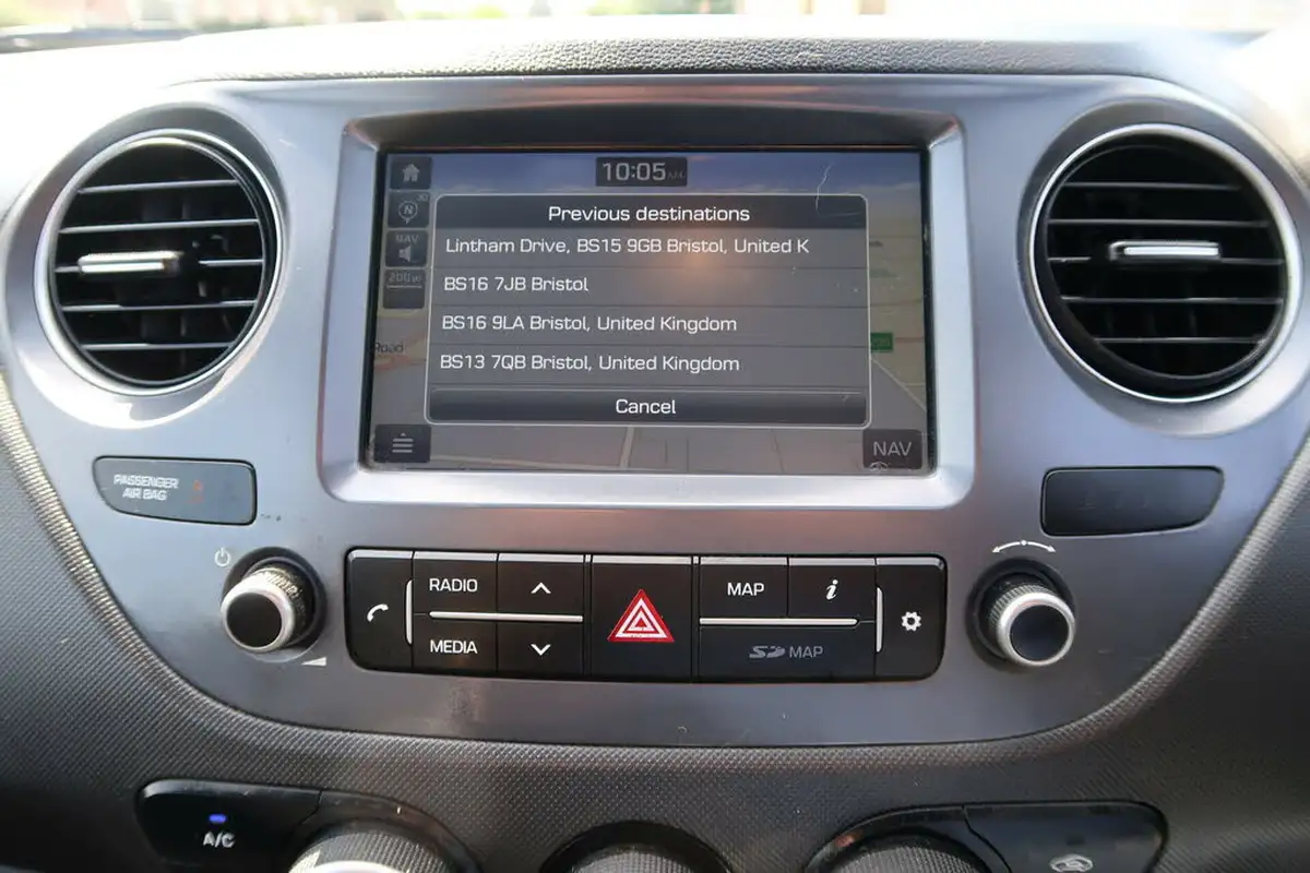 2018-hyundai-i10-10-go-se-66ps-big-39