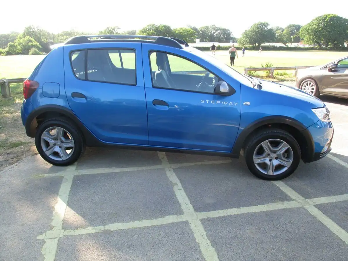 2017-dacia-sandero-stepway-09-tce-ambiance-big-2