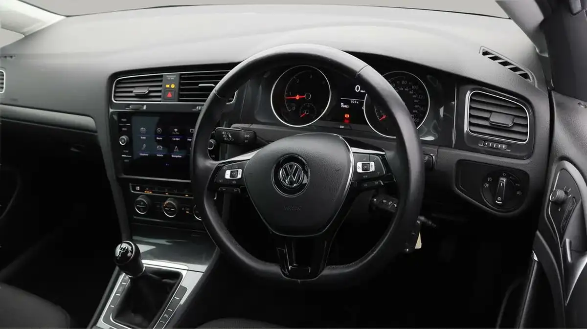2019-volkswagen-golf-16tdi-match-edition-hatchback-big-8