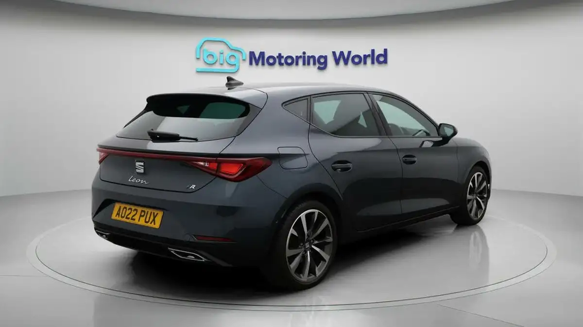 2022-seat-leon-big-7