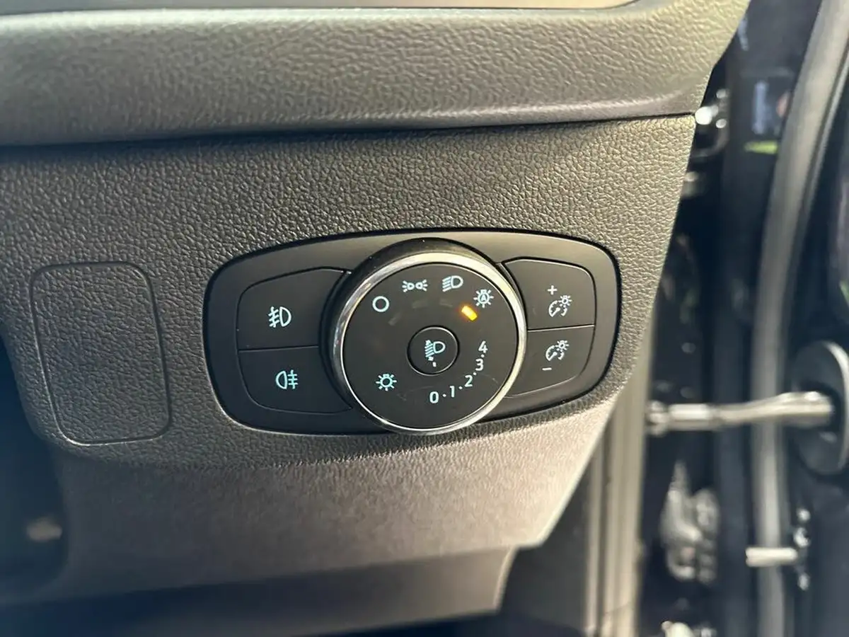 2024-ford-focus-10t-active-155ps-hatchback-powershift-big-22
