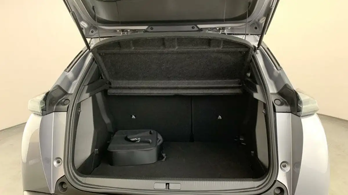 2024-peugeot-2008-suv-e-gt-136ps-50kwh-big-4