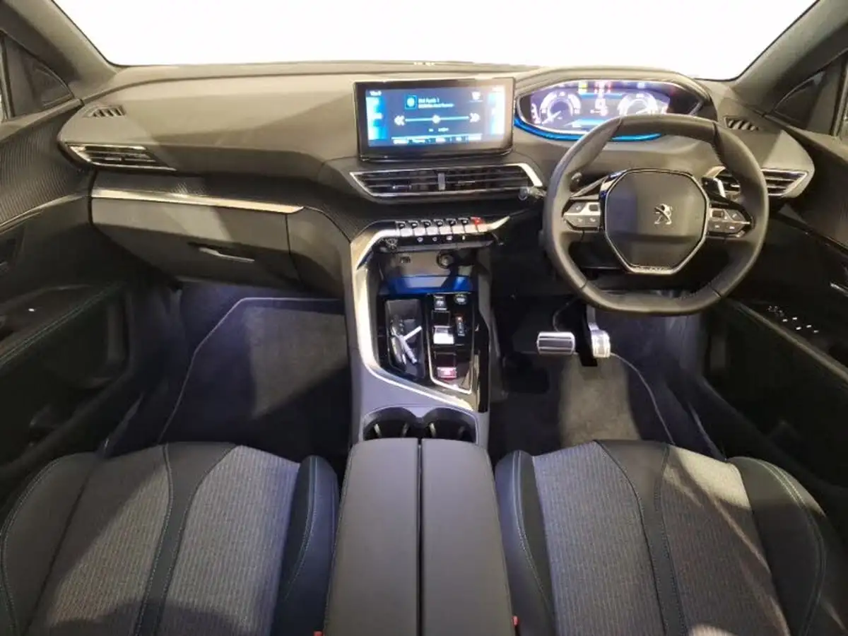 2024-peugeot-5008-suv-12-allure-134bhp-big-2