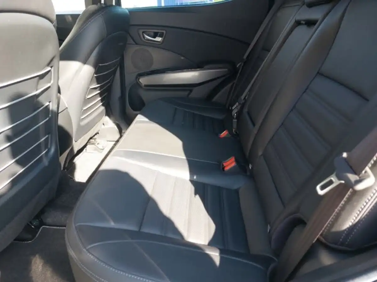 2024-kgm-ssangyong-tivoli-15-k40-auto-big-5