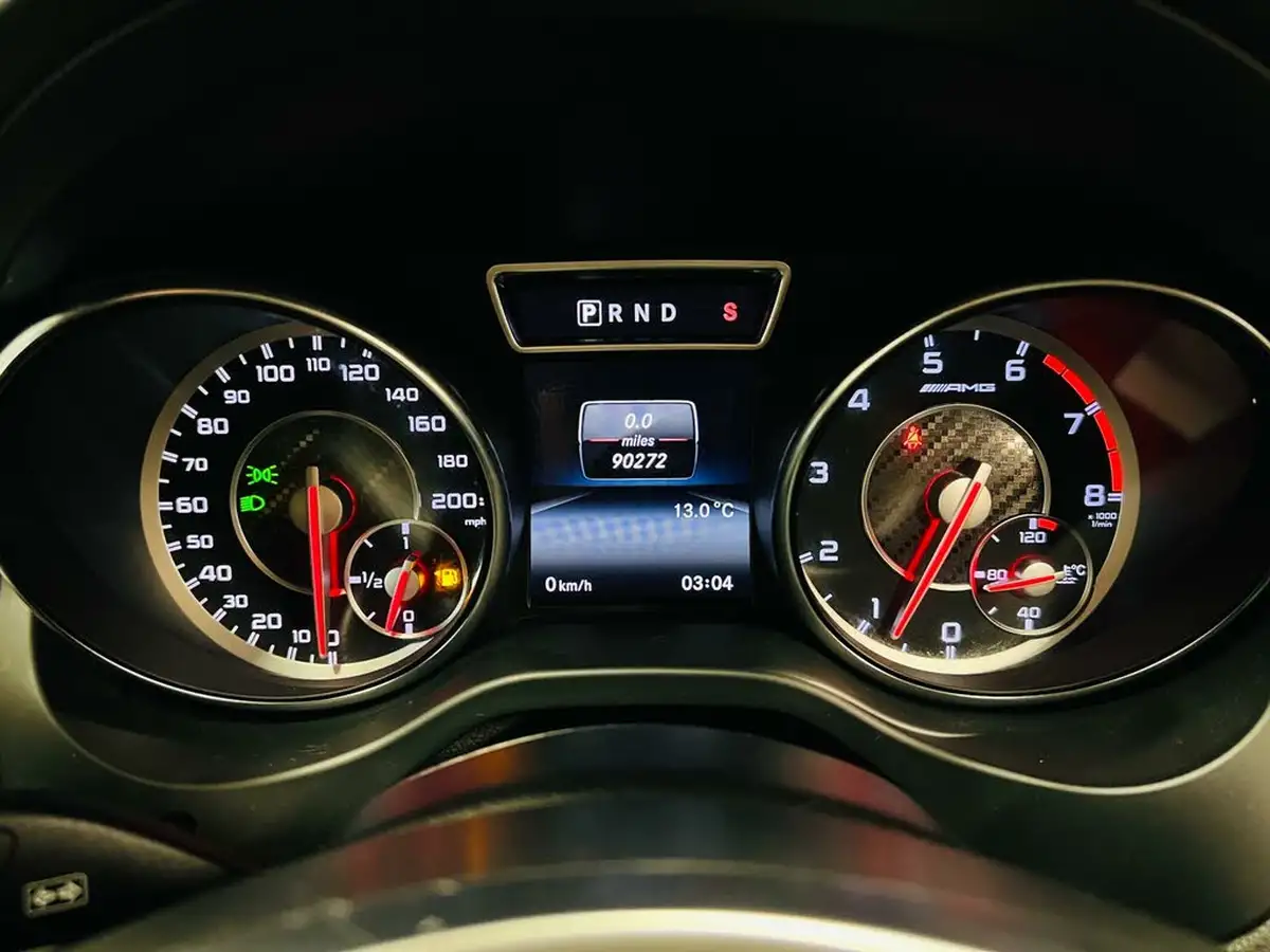 2014-mercedes-benz-cla-20-cla-45-amg-big-31