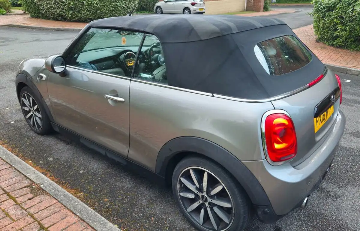 2016-mini-cooper-15td-cooper-d-ss-convertible-2d-big-28