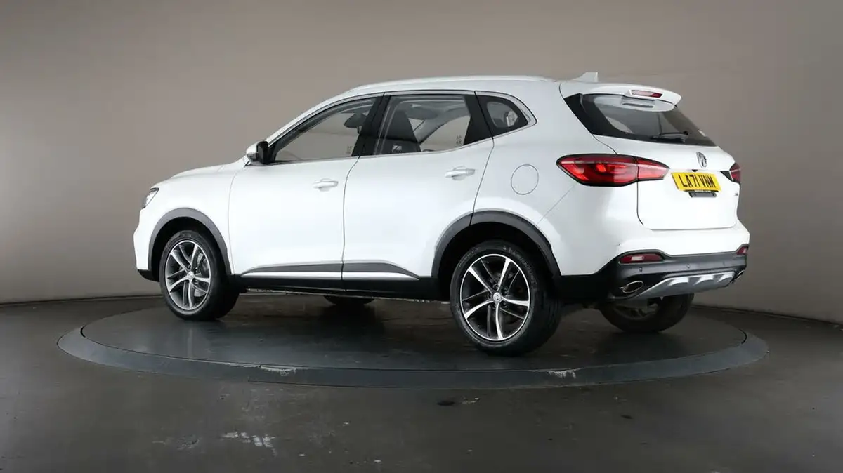 2022-mg-hs-15t-gdi-exclusive-162ps-dct-big-72