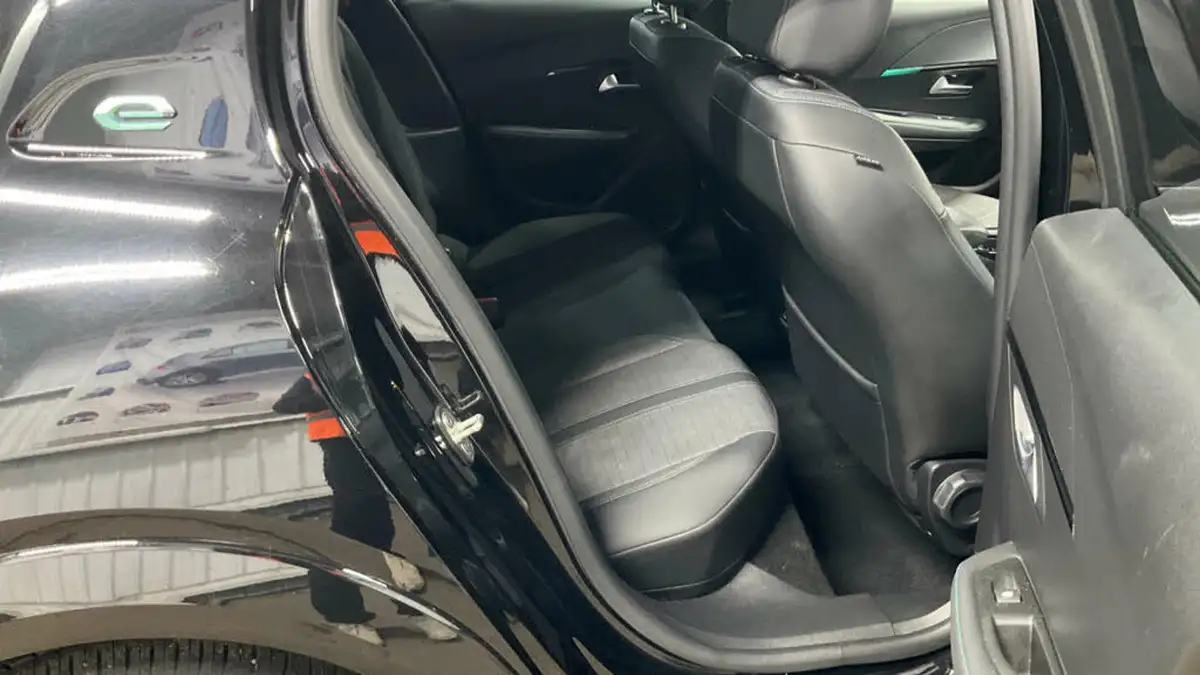 2020-peugeot-208-e-allure-big-5