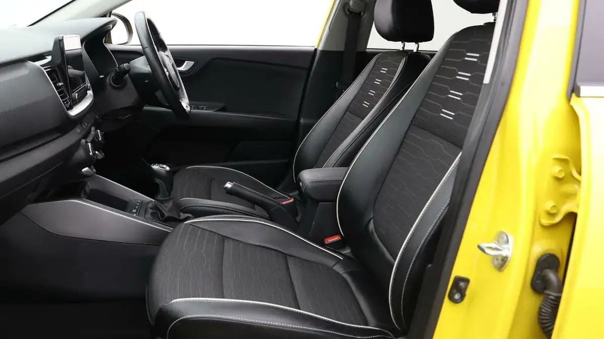 2022-kia-stonic-10-t-gdi-gt-line-s-big-13