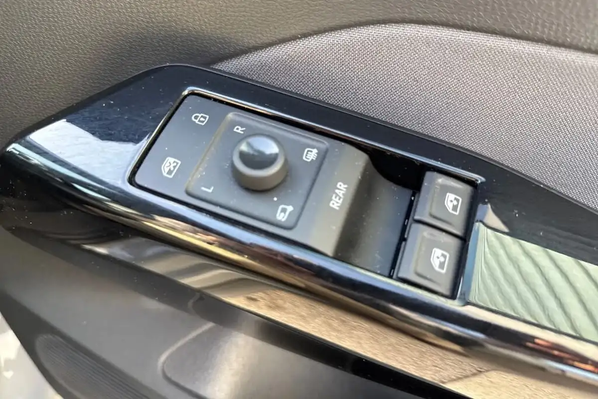 2021-volkswagen-id3-e-life-204ps-58kwh-pro-performance-big-38