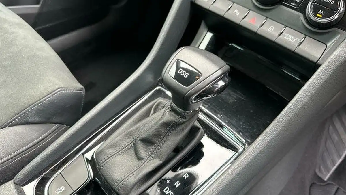 2019-skoda-karoq-15-tsi-se-l-dsg-big-13