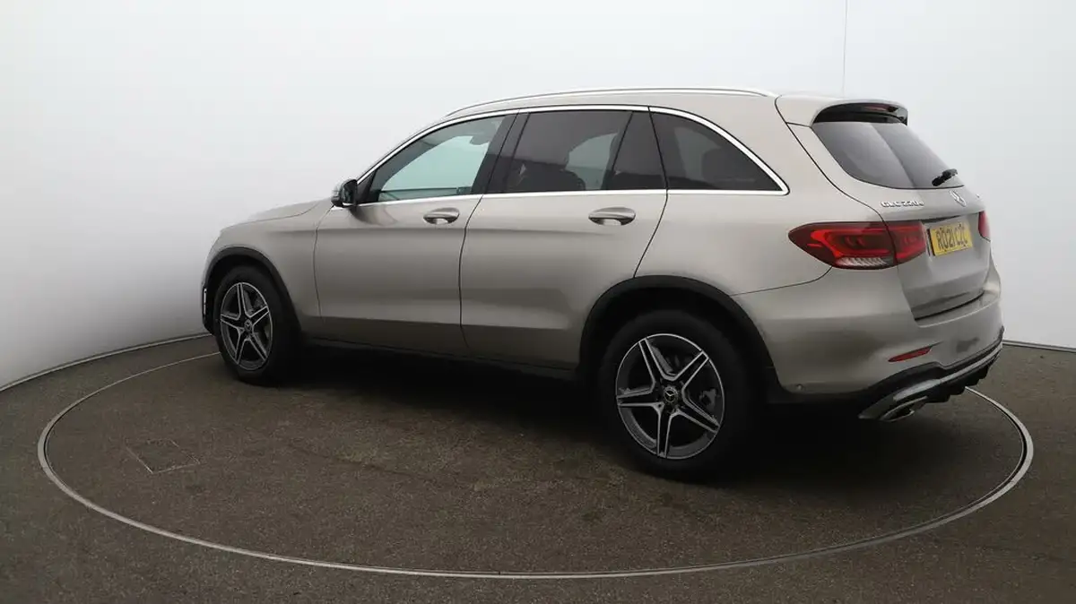 2021-mercedes-benz-glc-class-20d-glc220d-amg-line-station-wagon-5d-1950cc-4matic-plus-big-34