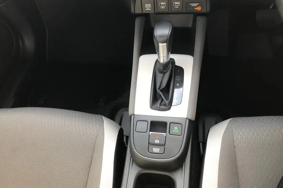 2021-honda-jazz-15-i-mmd-crosstar-ex-109ps-two-tone-big-12