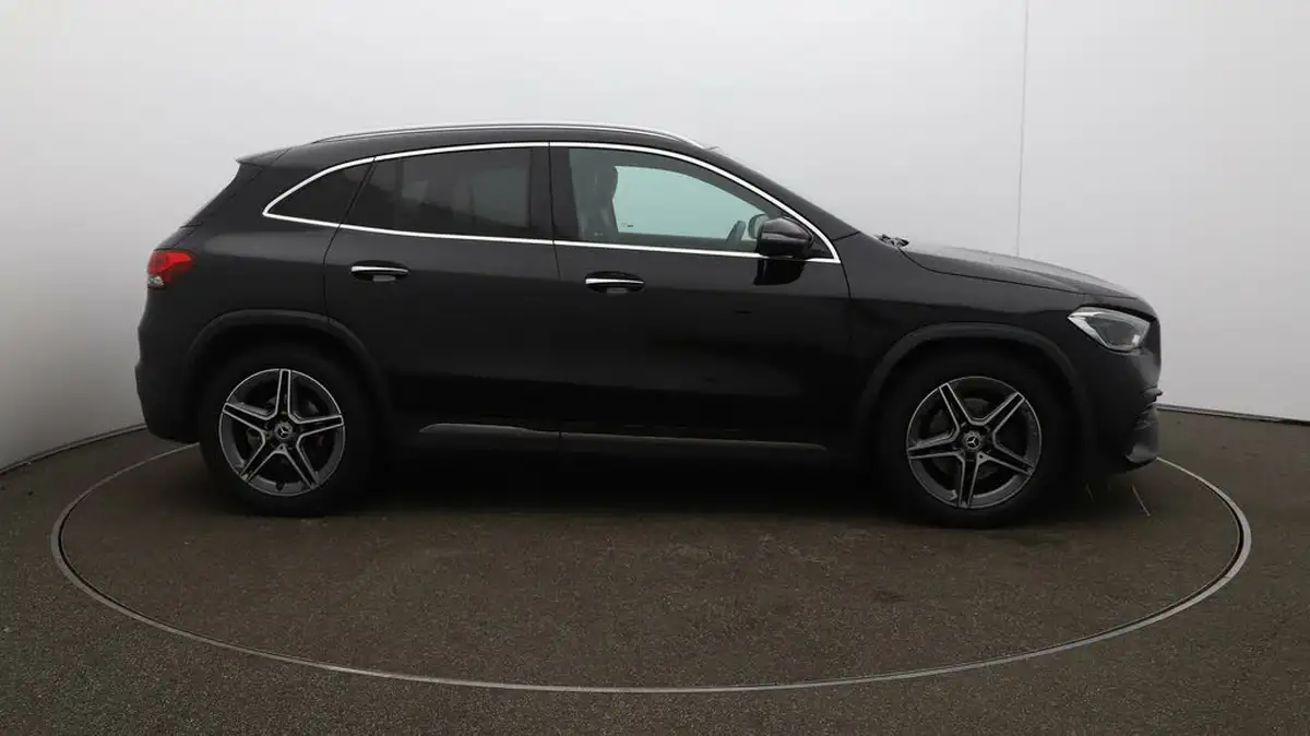 2022-mercedes-benz-gla-class-13-gla-180-amg-line-premium-plus-big-50