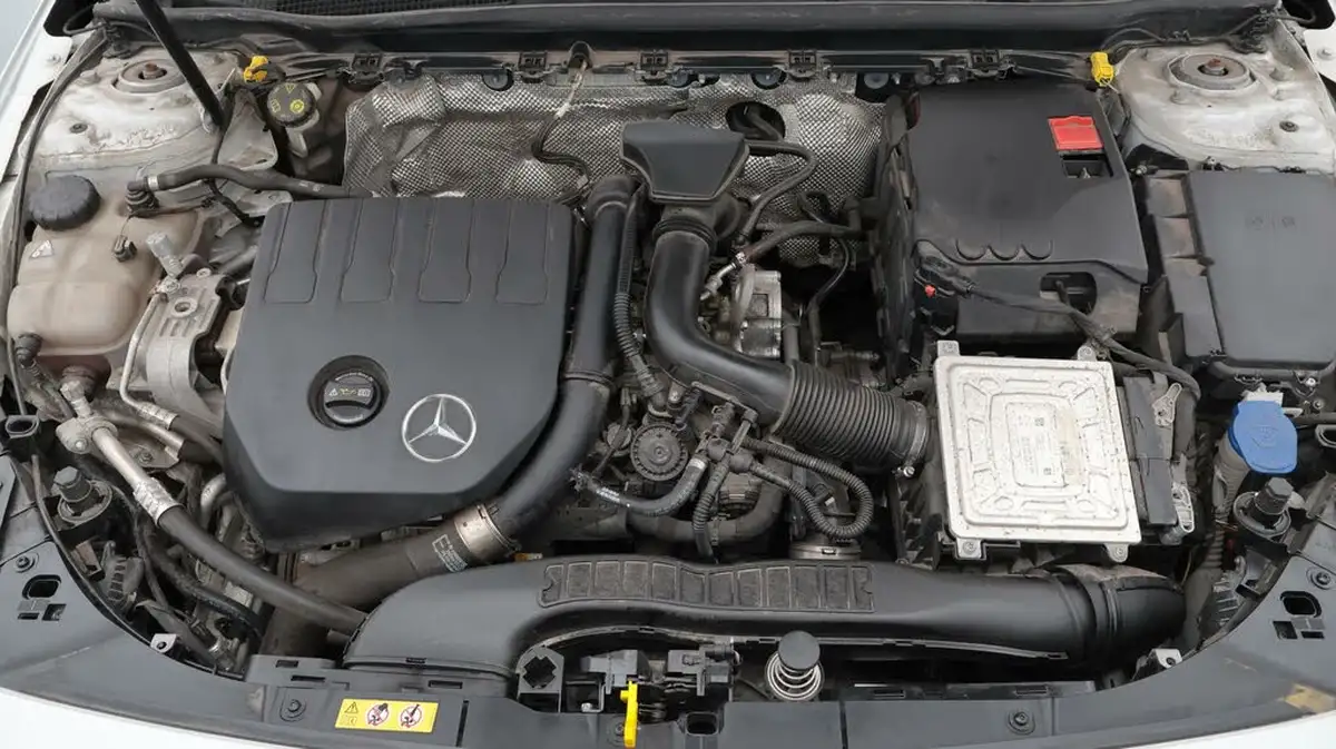 2020-mercedes-benz-cla-13-cla-200-amg-line-coupe-4d-7g-dct-big-19