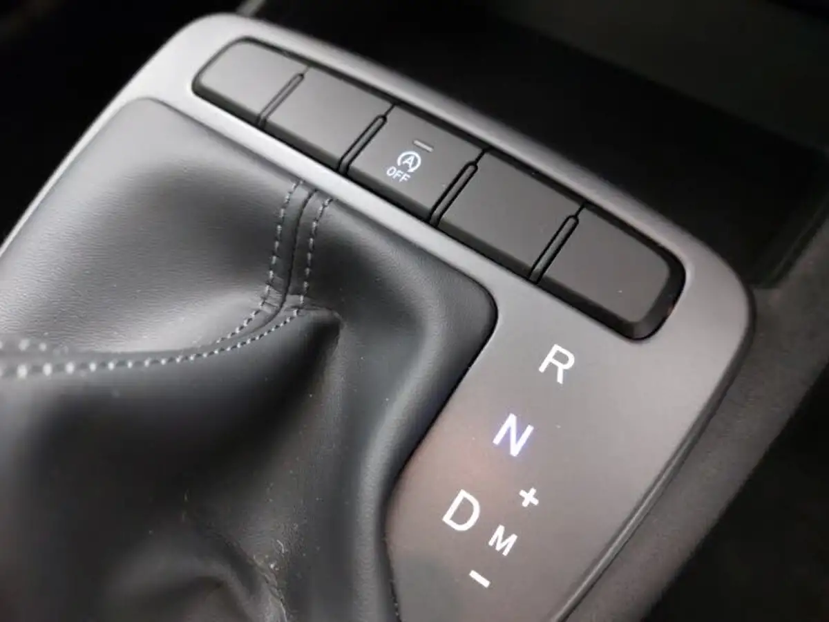 2024-hyundai-i10-10-advance-63ps-auto-big-14