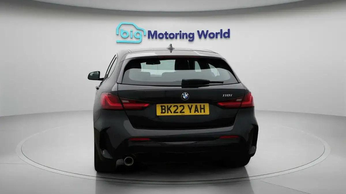 2022-bmw-1-series-15-118i-m-sport-lcp-dct-big-6