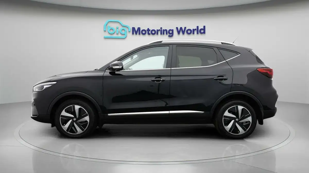 2023-mg-zs-suv-e-trophy-connect-ev-156ps-long-range-big-3