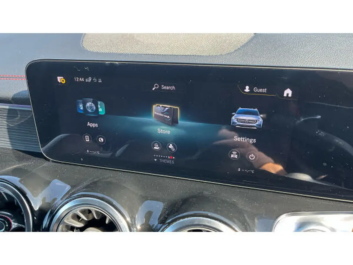 2022-mercedes-benz-eqb-e-eqb-300-amg-line-big-34