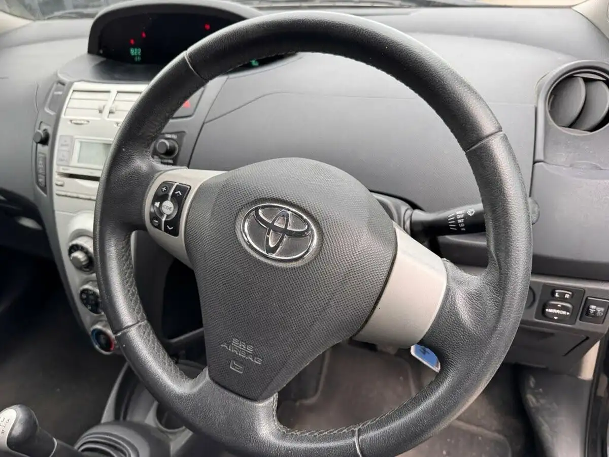2008-toyota-yaris-13-t3-5d-big-8