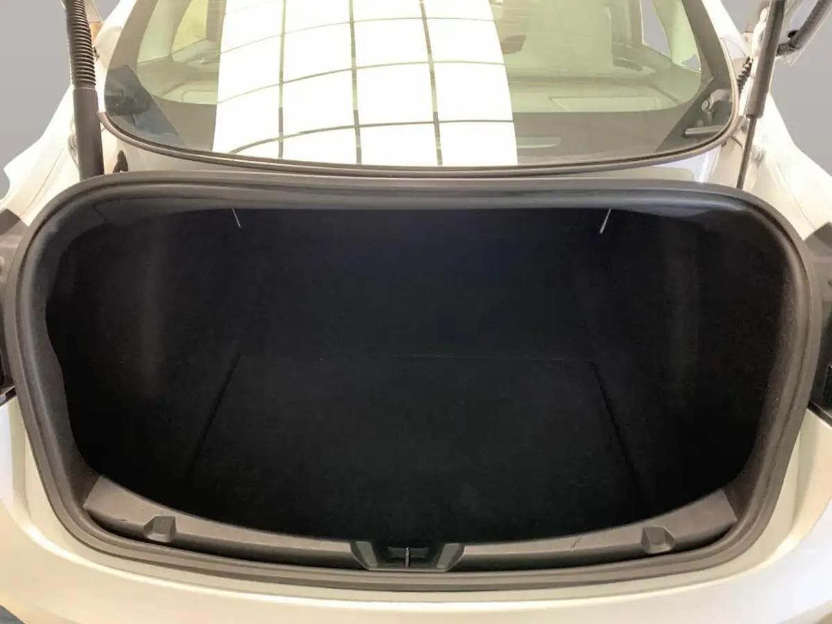 2020-tesla-model-3-e-long-range-big-42