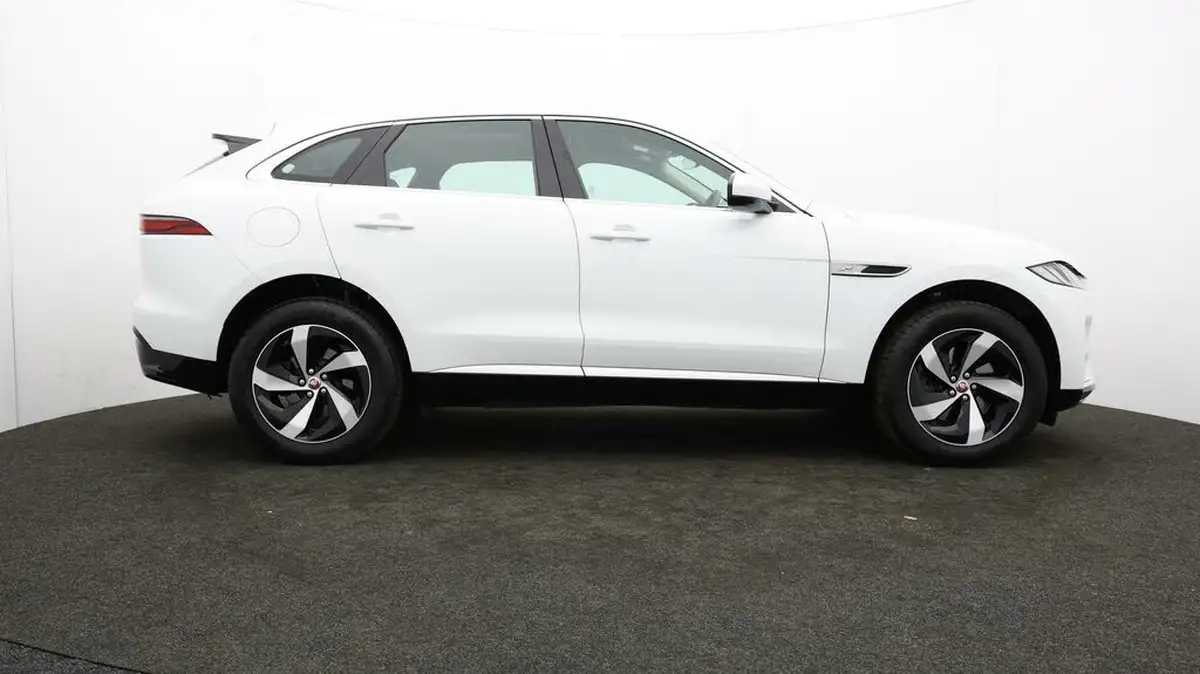 2022-jaguar-f-pace-20-d200-s-big-37